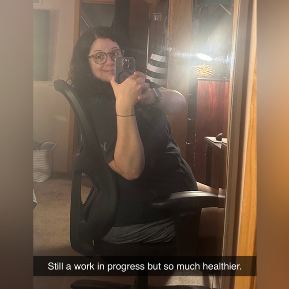 Meet your Posher, Jenny - Picture 2 of 4